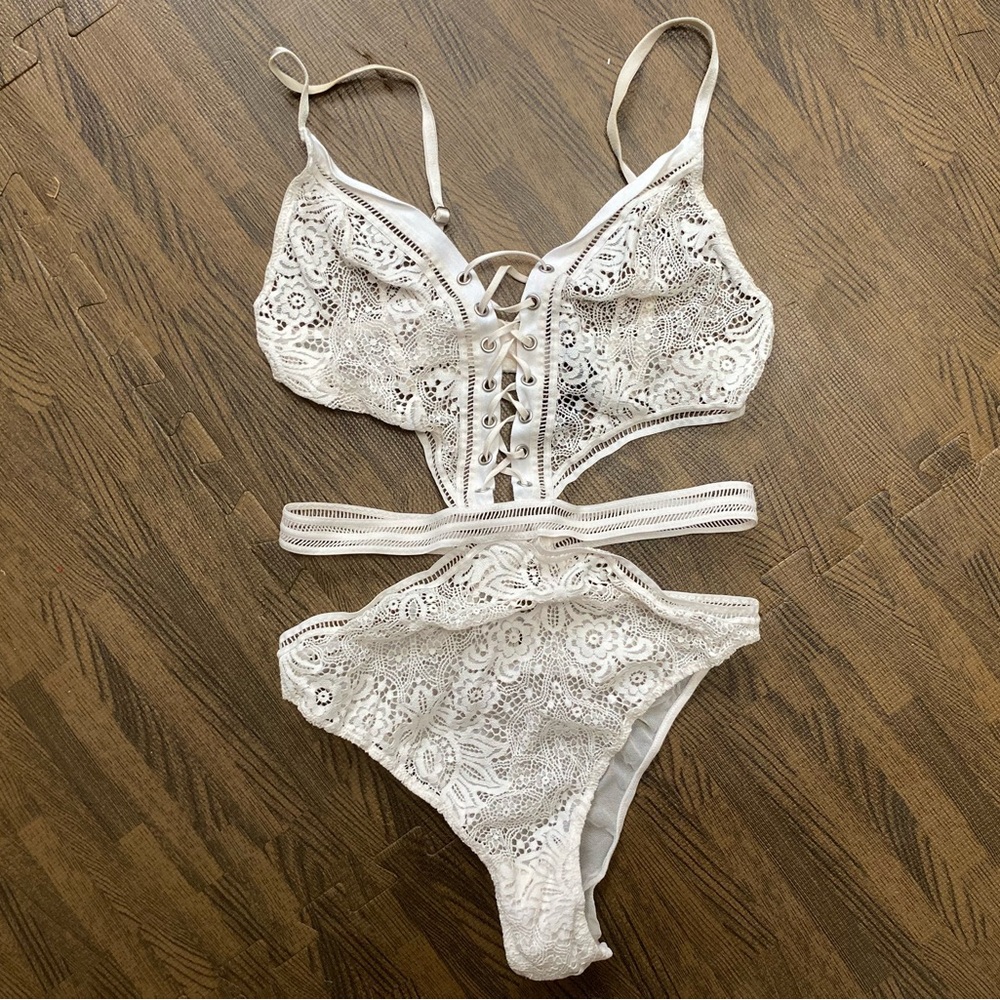 Victoria's Secret Ivory Lace Lace-Up Bralette Bodysuit - Picture 5 of 5